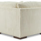 Lindyn Sectional