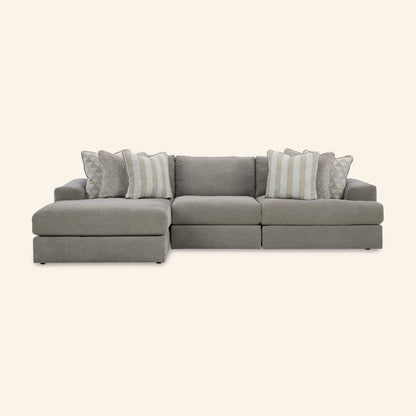 Avaliyah Sectional with Chaise