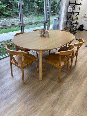 ARTICLE Heidi 48" - 67.75" Extendable Round Dining Table + Chairs