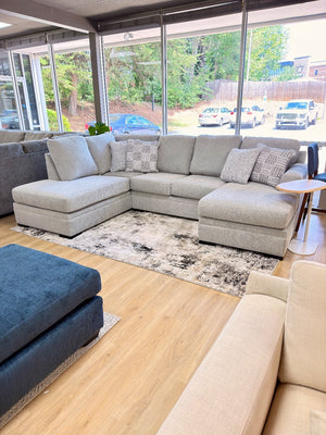 Gabyleigh Sectional with Chaise