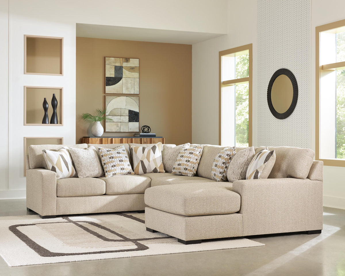 Laurelgrove 4-Piece Sectional with Chaise