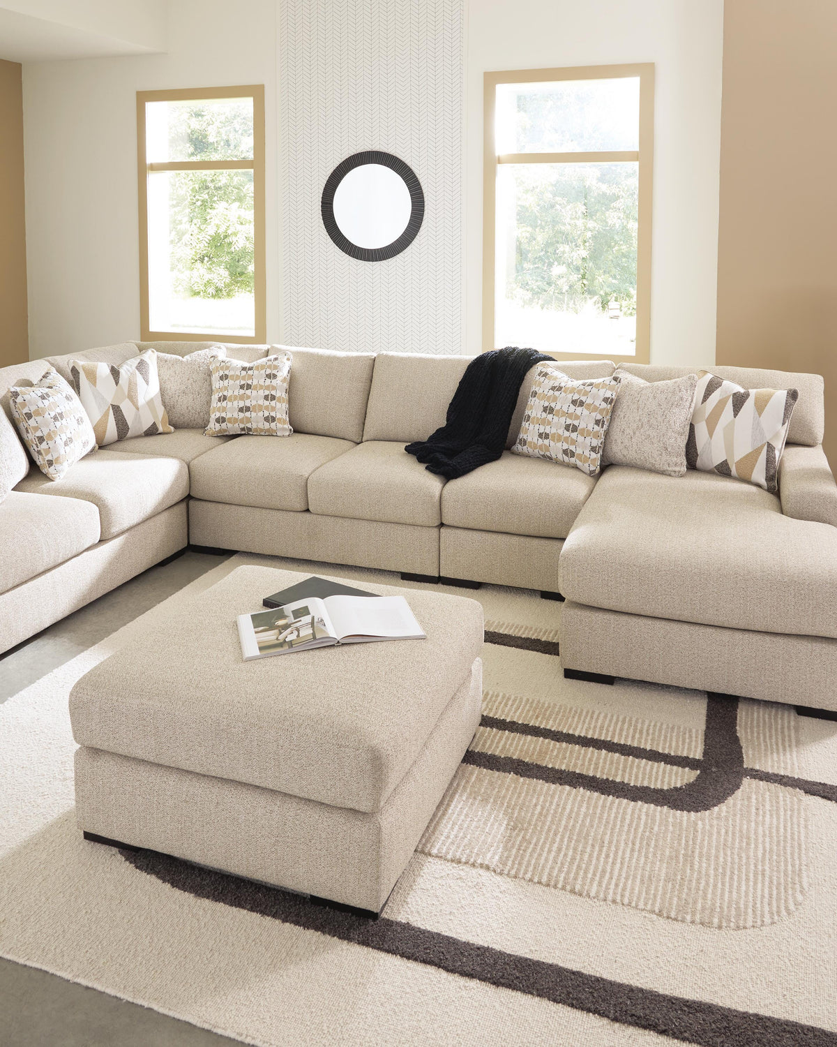 Laurelgrove 5-Piece Sectional with Chaise
